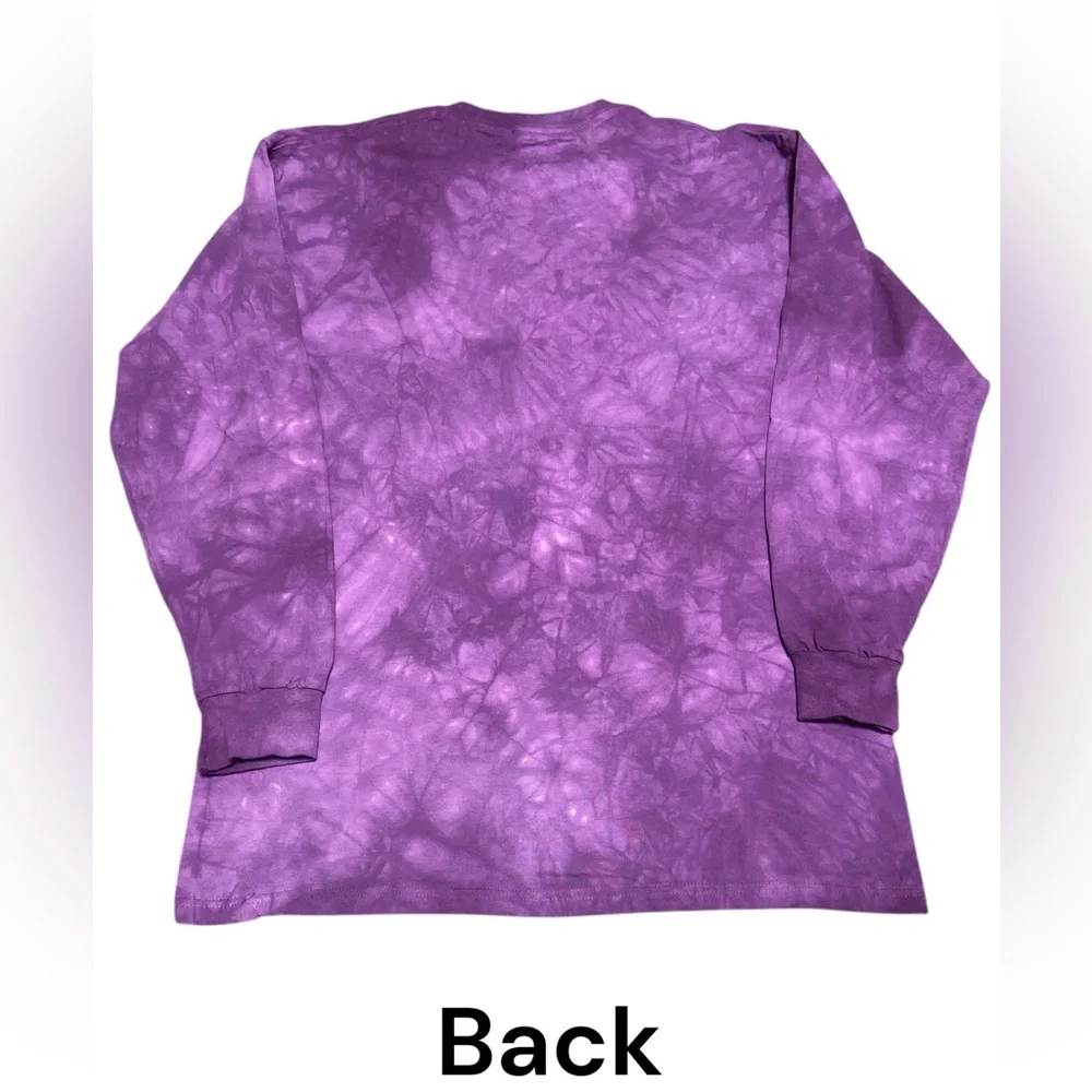 The Mountain Purple and Black Cat Relaxation Graphic Shirt